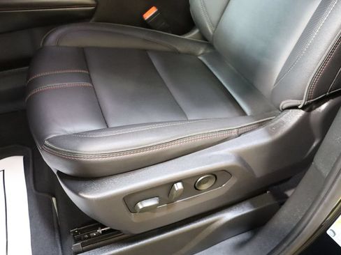 Used 2026 Chevrolet Suburban RST RWD image 37