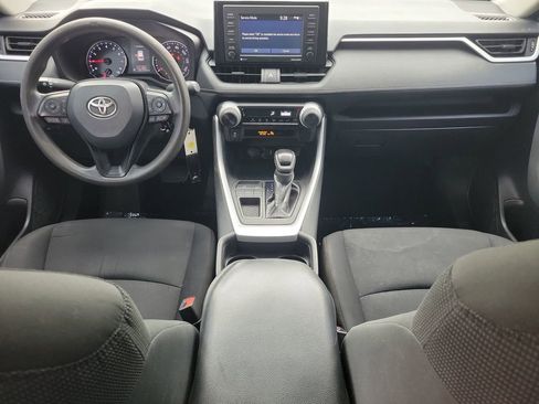 Used 2021 Toyota RAV4 LE image 12
