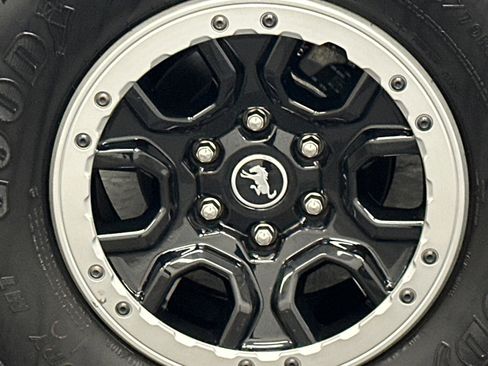 Used 2022 Ford Bronco Badlands image 5