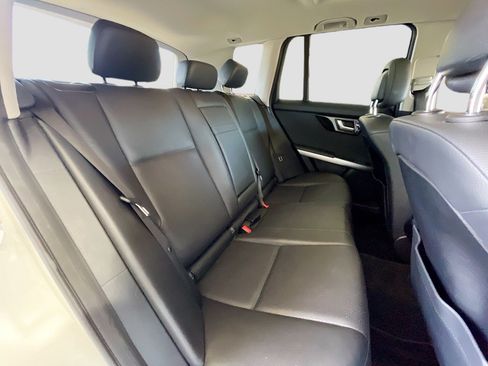 Used 2015 Mercedes-Benz GLK 350 2WD image 16
