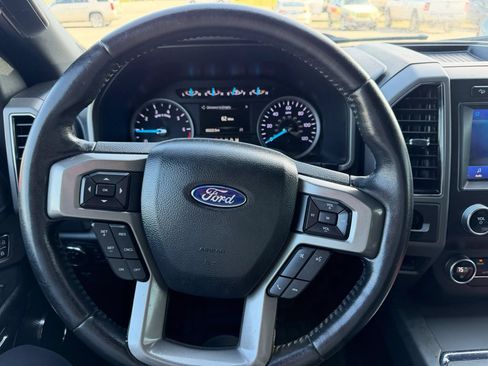 Used 2021 Ford Expedition XLT w/ FX4 Off-Road Package AWD/4WD image 11