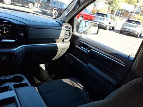 Used 2022 Chevrolet Silverado 1500 LT image 14