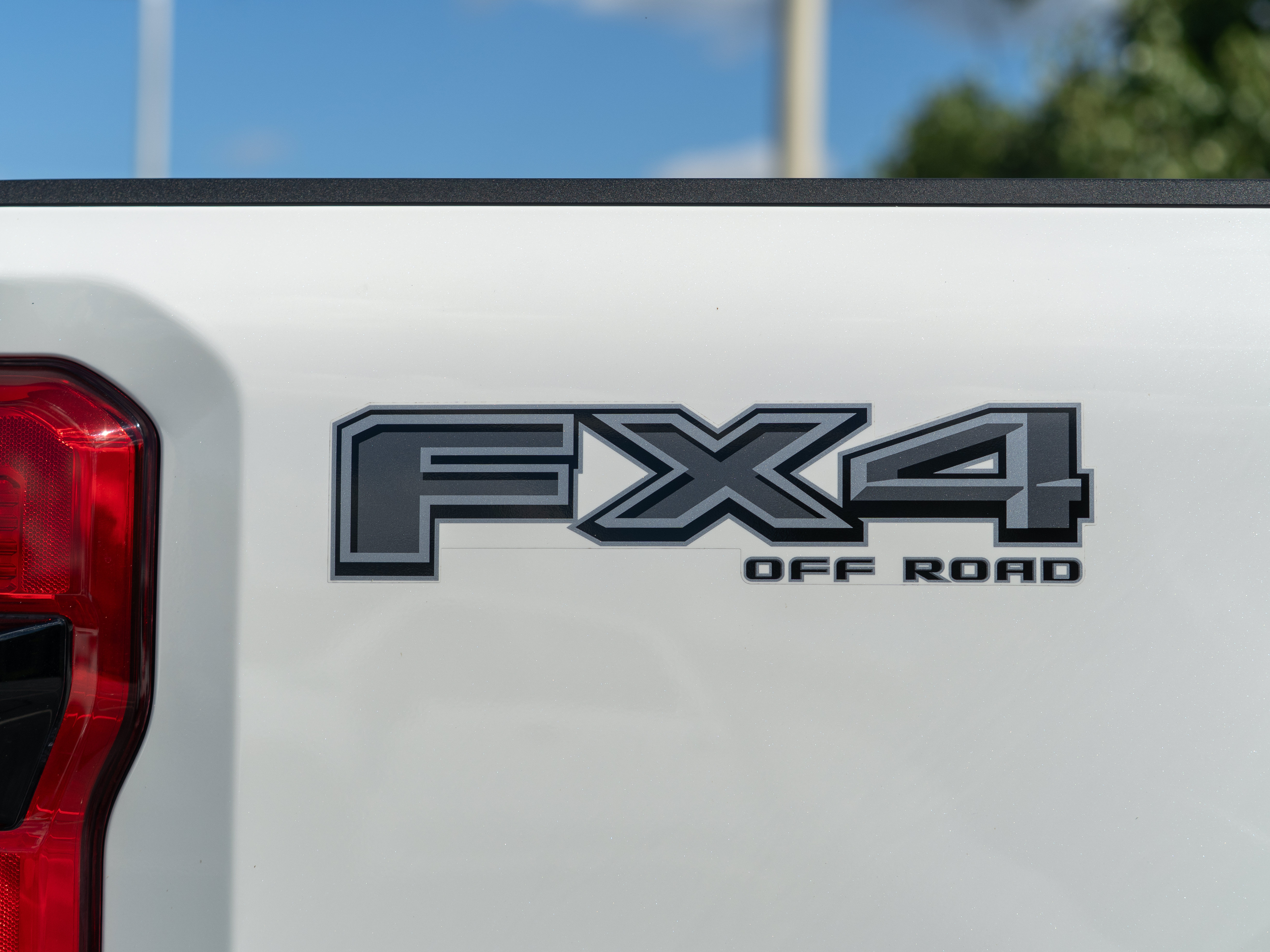 Used 2025 Ford F350 Lariat w/ Black Appearance Package AWD/4WD image 53