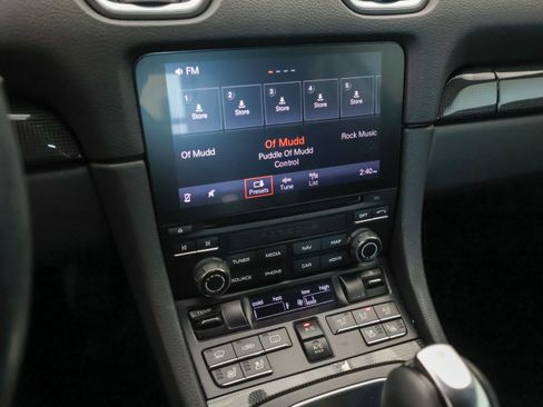 Used 2019 Porsche 718 Cayman RWD image 20