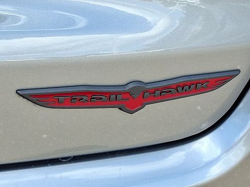 Used 2022 Jeep Compass Trailhawk AWD/4WD image 35