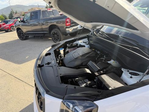 Used 2025 Kia Telluride SX w/ SX Captain's Chair Package FWD image 36