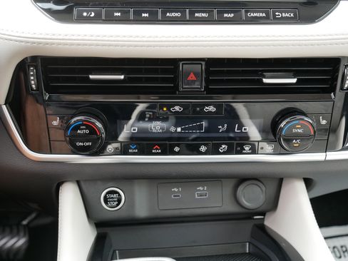 Certified 2023 Nissan Rogue SL w/ SL Premium Package AWD/4WD image 23