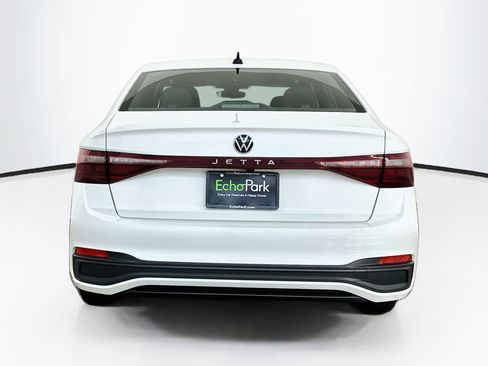 Used 2025 Volkswagen Jetta Sport FWD image 7