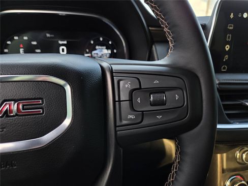 Used 2024 GMC Yukon AT4 w/ AT4 Premium Plus Package AWD/4WD image 26