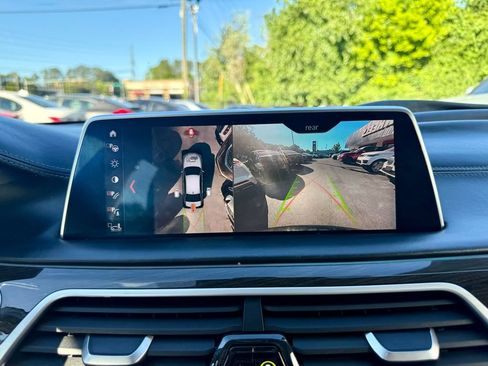 Used 2018 BMW 740i xDrive AWD/4WD image 20