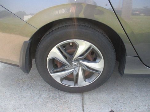 Used 2019 Honda Civic LX image 10