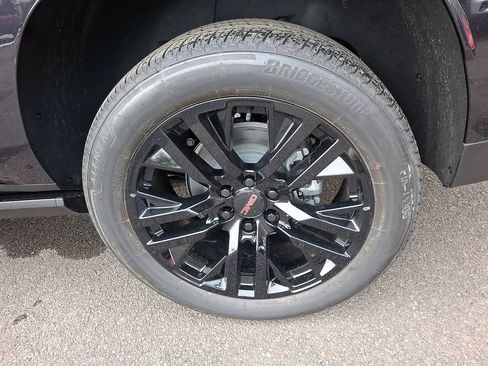 New 2026 GMC Yukon XL Denali w/ Sun & Power Step Package image 5