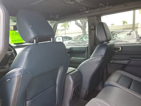 Used 2024 Ford Bronco Outer Banks AWD/4WD image 17