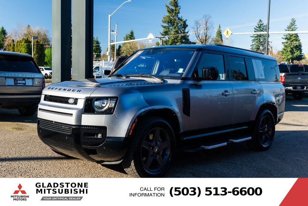 Used 2023 Land Rover Defender 130 X-Dynamic SE AWD/4WD image 4