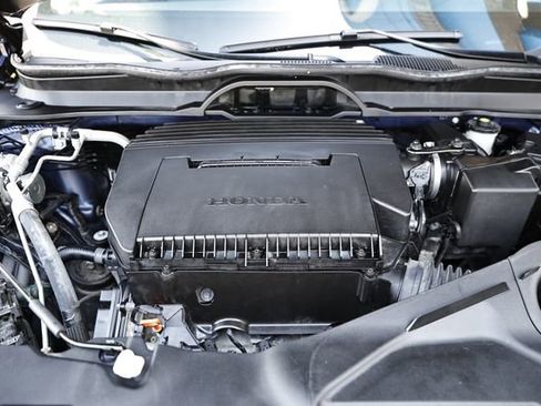 Used 2025 Honda Pilot Sport image 29