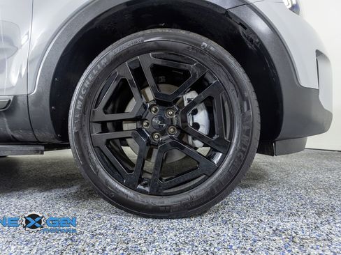 Used 2025 Kia Telluride SX X-Line AWD/4WD image 48