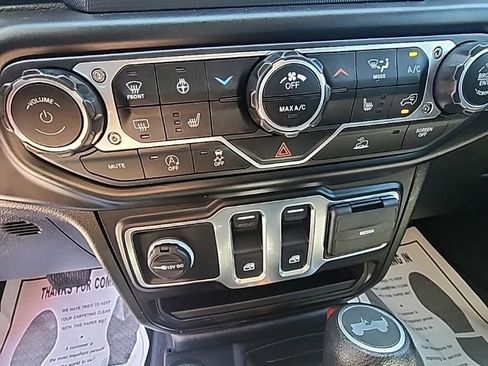 Used 2022 Jeep Wrangler Sport AWD/4WD image 20