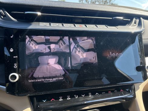 New 2026 Jeep Grand Cherokee L Limited image 31