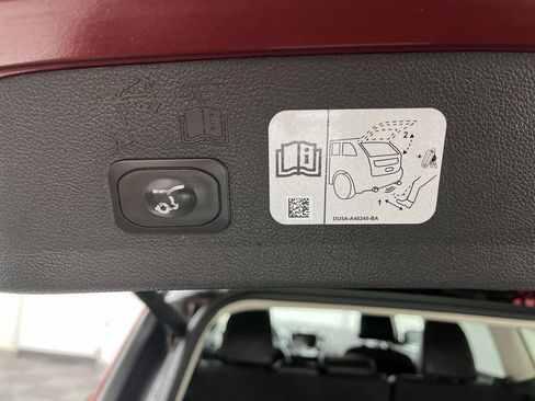 Used 2017 Ford Escape Titanium AWD/4WD image 30