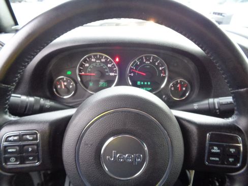 Used 2015 Jeep Wrangler Sport w/ Quick Order Package 24S AWD/4WD image 27