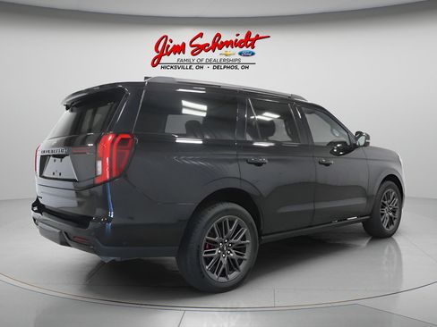 Used 2025 Ford Expedition Platinum w/ Stealth Performance Package AWD/4WD image 6