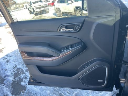 Used 2019 Chevrolet Tahoe Premier w/ RST 6.2L Performance Edition image 36