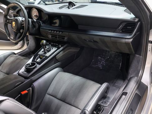 Used 2022 Porsche 911 GT3 RWD image 37