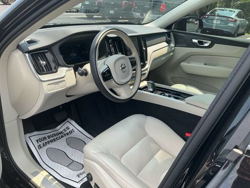 Used 2024 Volvo XC60 B5 Plus w/ Climate Package AWD/4WD image 15
