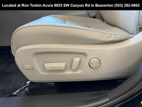Used 2016 Toyota Highlander XLE AWD/4WD image 13