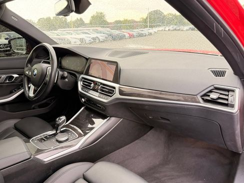 Used 2019 BMW 330i xDrive Sedan w/ Convenience Package AWD/4WD image 32