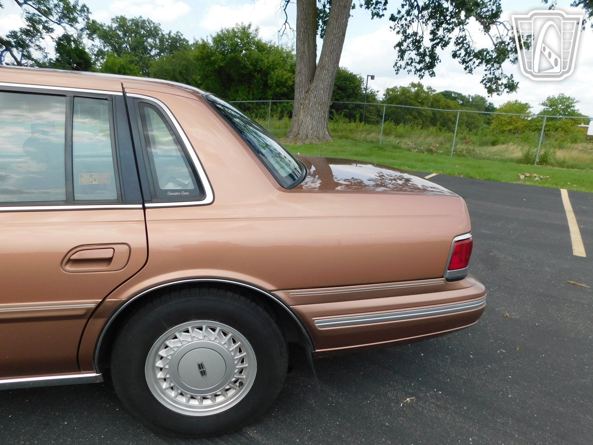 Used 1992 Lincoln Continental Executive FWD image 30