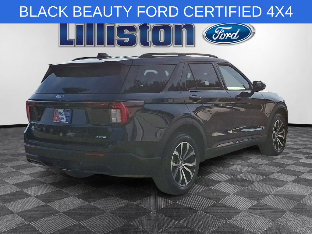 Used 2025 Ford Explorer ST-Line AWD/4WD image 4