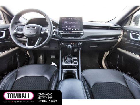 Used 2023 Jeep Compass Latitude AWD/4WD image 10