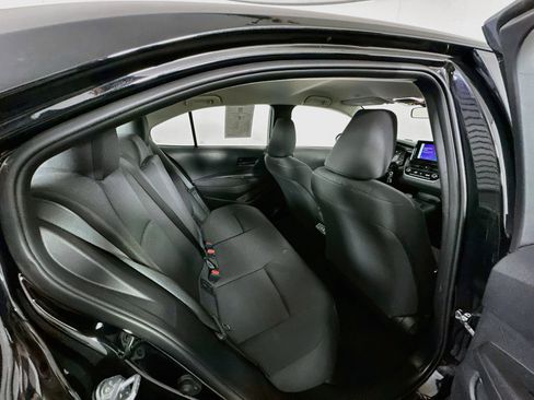 Used 2025 Toyota Corolla LE FWD image 29