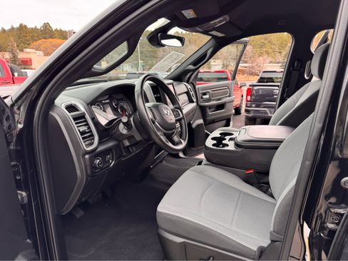 Used 2024 RAM 2500 Big Horn w/ Bed Utility Group image 9