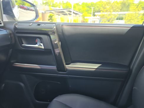 Used 2023 Toyota 4Runner TRD Off-Road Premium w/ Moonroof Package AWD/4WD image 23