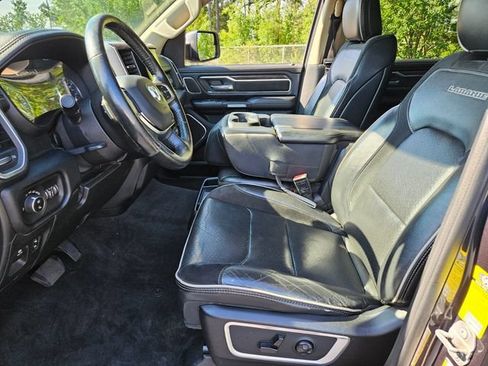 Used 2020 RAM 1500 Laramie AWD/4WD image 7