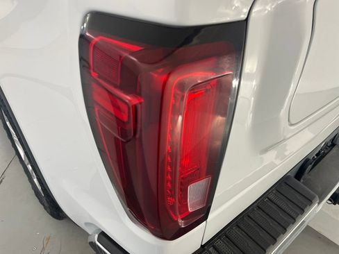 Used 2021 GMC Sierra 1500 SLT w/ SLT Convenience Package image 23