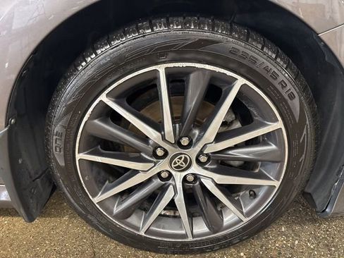 Used 2021 Toyota Camry XLE AWD/4WD image 10