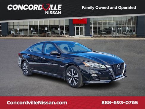 Used 2019 Nissan Altima 2.5 SV image 1