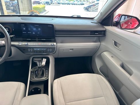 Used 2025 Hyundai Kona SEL AWD/4WD image 44