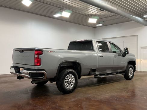 Used 2025 Chevrolet Silverado 2500 LT w/ Convenience Package image 4
