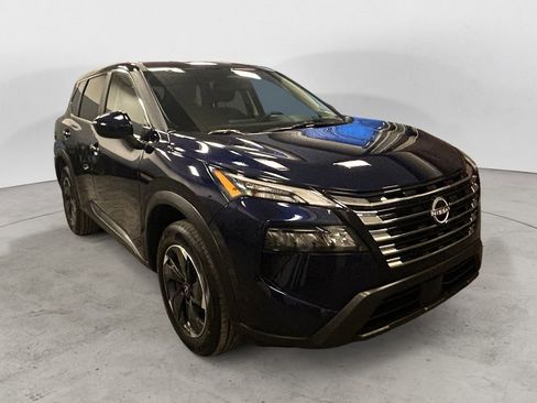 Used 2025 Nissan Rogue SV AWD/4WD image 8