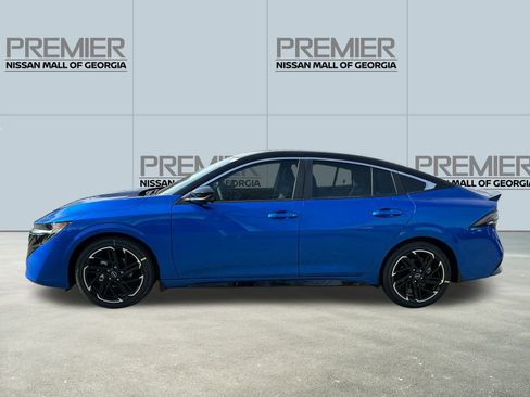 New 2026 Nissan Sentra SR w/ SR Premium Package FWD image 8