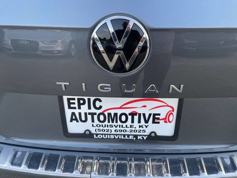 Used 2022 Volkswagen Tiguan SE image 15