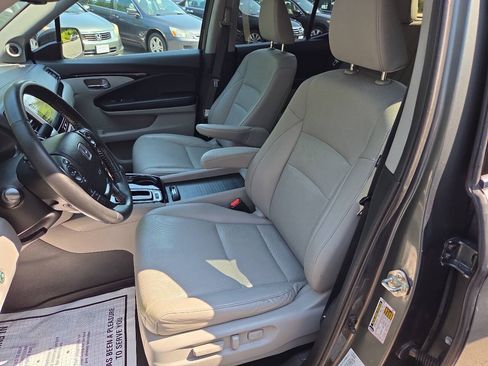 Used 2018 Honda Ridgeline RTL-E image 15