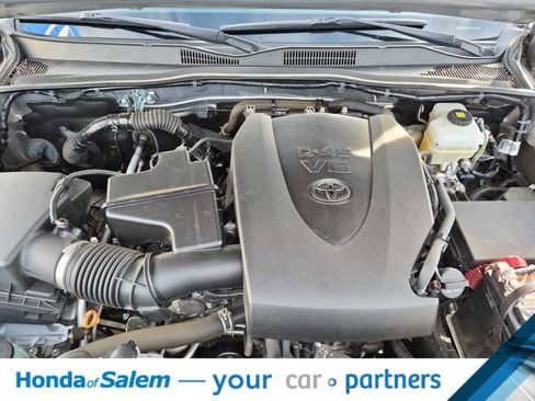 Used 2020 Toyota Tacoma TRD Off-Road image 9