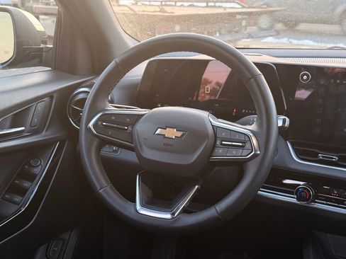 Used 2025 Chevrolet Equinox LT w/ Convenience Package II image 19