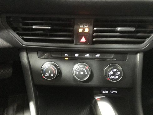 Used 2021 Volkswagen Jetta S FWD image 28