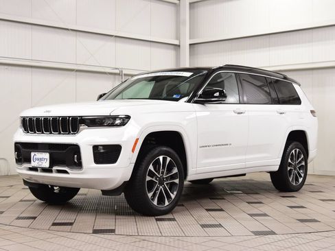 Used 2024 Jeep Grand Cherokee L Overland w/ Trailer Tow Package AWD/4WD image 3